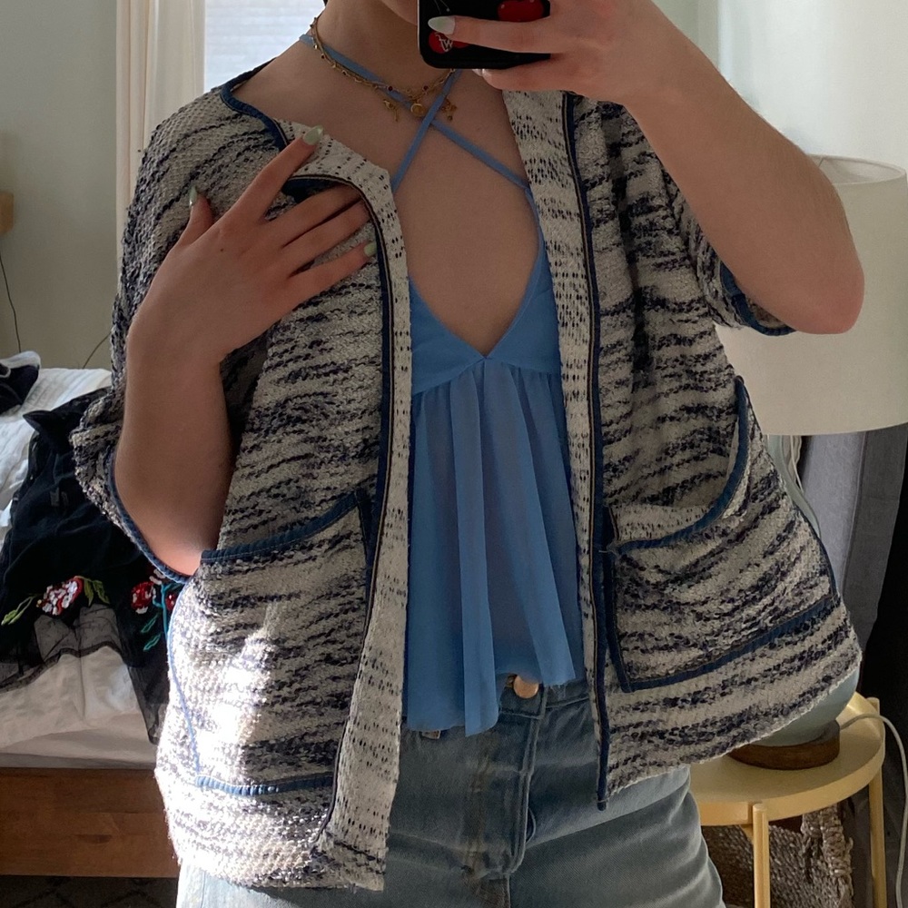 casual zara children’s knit button up shrug, blue and white, size small